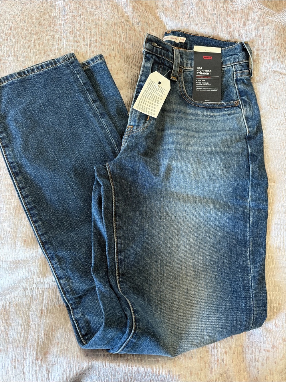 Levi’s 724 high rise straight leg jeans nwt